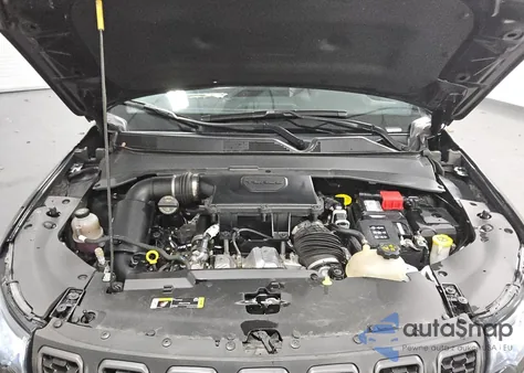 2024 Jeep Compass Trailhawk z USA, uszkodzony, nr VIN 3C4NJDDN8RT137283